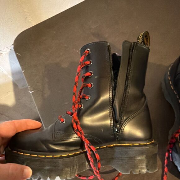 Dr. Martens Black Red Leather Combat Boots Lace Up Zip Non-Slip Men\'s Size 6